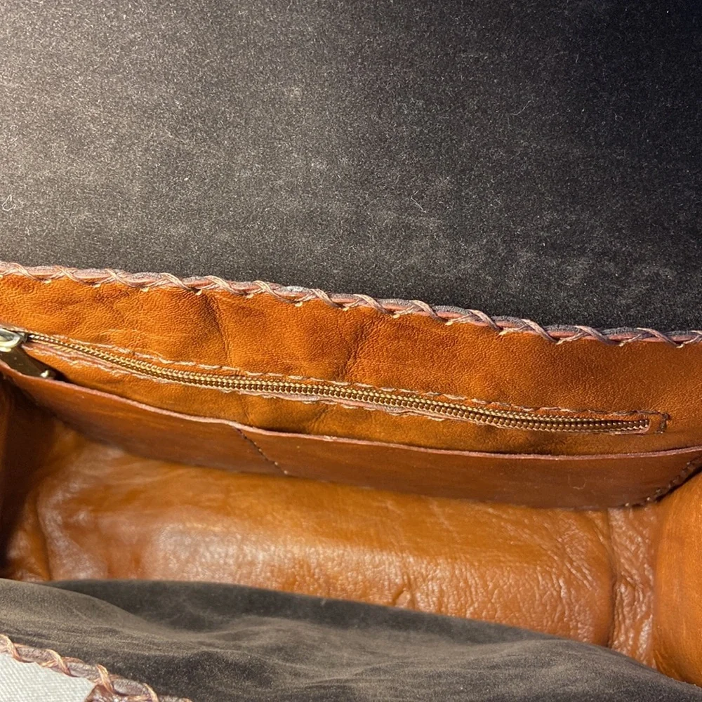 La Boutique De Sara Crossbody Leather Bag. Brand new with tag